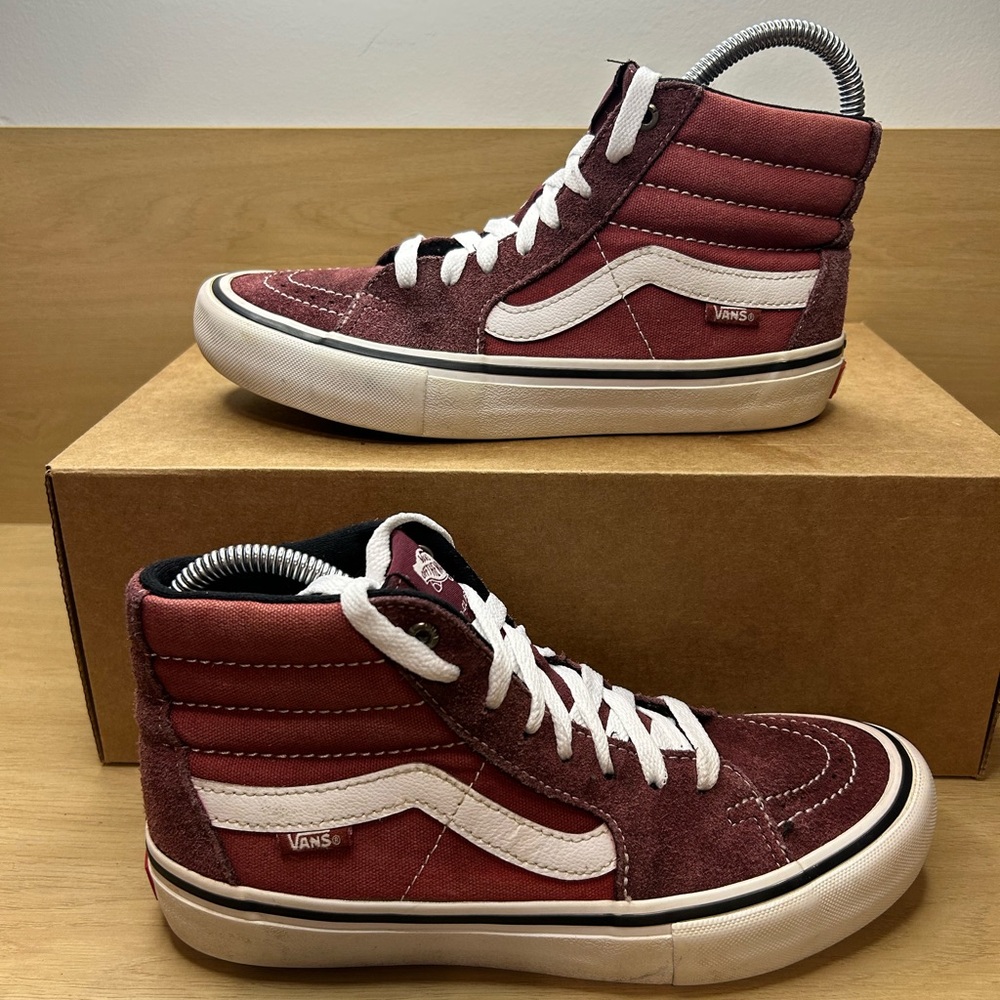 Size 6- VANS Sk8- High Burgundy unisex